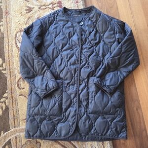 Everlane Quilted Jacket - Black - Size small